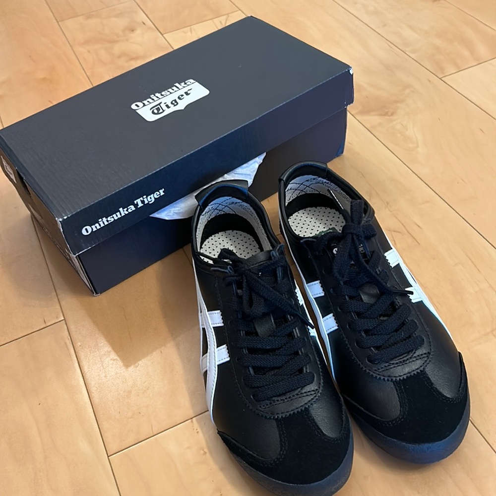 Onitsuka Tiger Mexico 66 sneakers